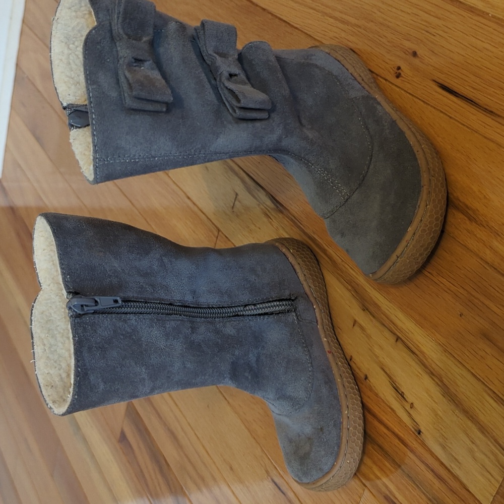 Livie and Luca fleece lined boots